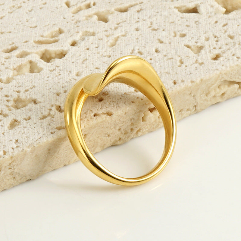 Ring in 18k Gold-Plated Stainless Steel with a Leaf-Design